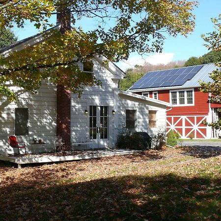 The Farmhouse Suite At Barn & Bike Red Hook Экстерьер фото