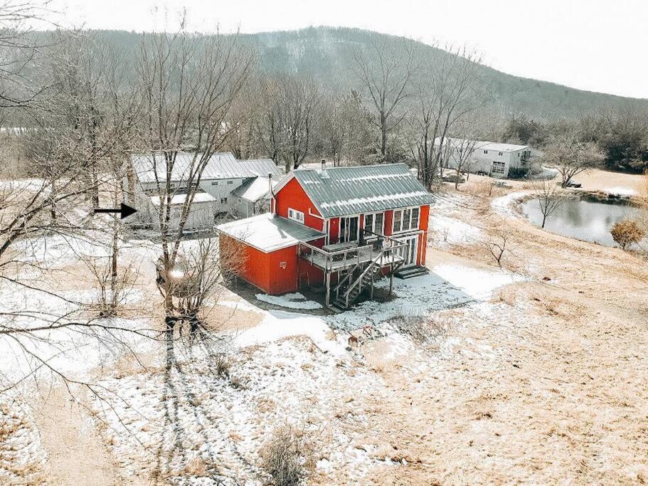 The Farmhouse Suite At Barn & Bike Red Hook Экстерьер фото