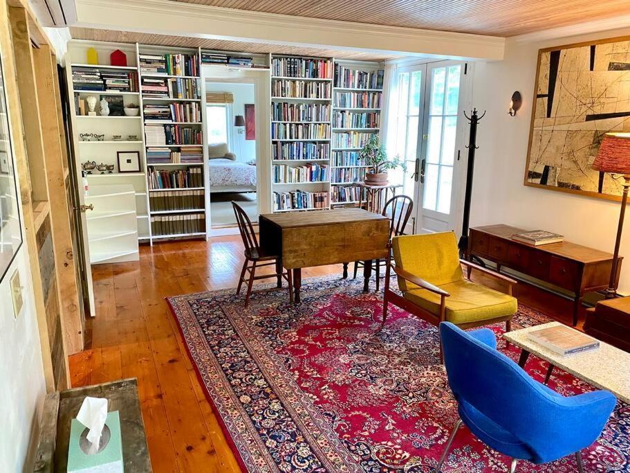 The Farmhouse Suite At Barn & Bike Red Hook Экстерьер фото